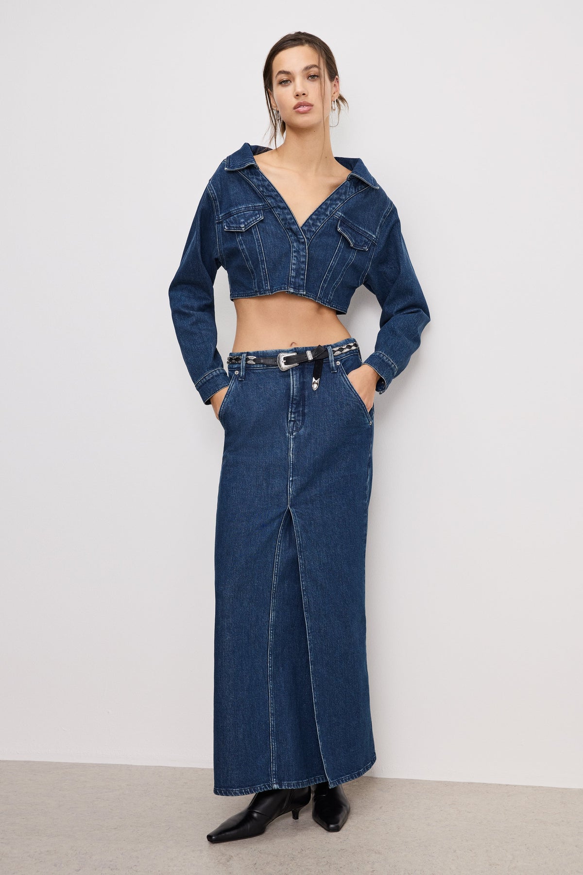 Denim Off-the-Shoulder Top in Indigo724