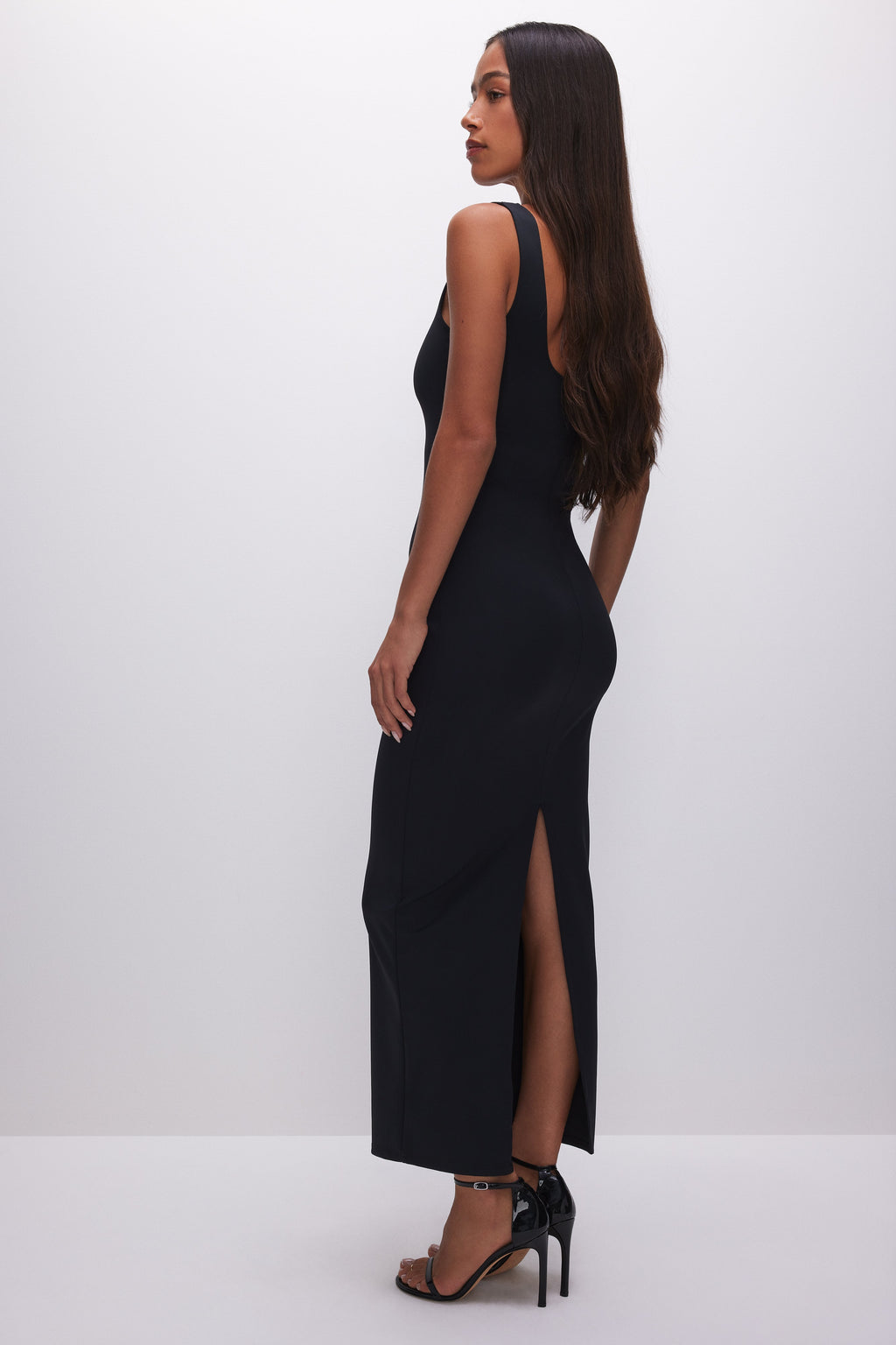 Sculpting Modern Tank Maxi Dress in Black001