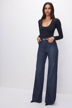 Sculpting Scoop Neck Bodysuit in Black001