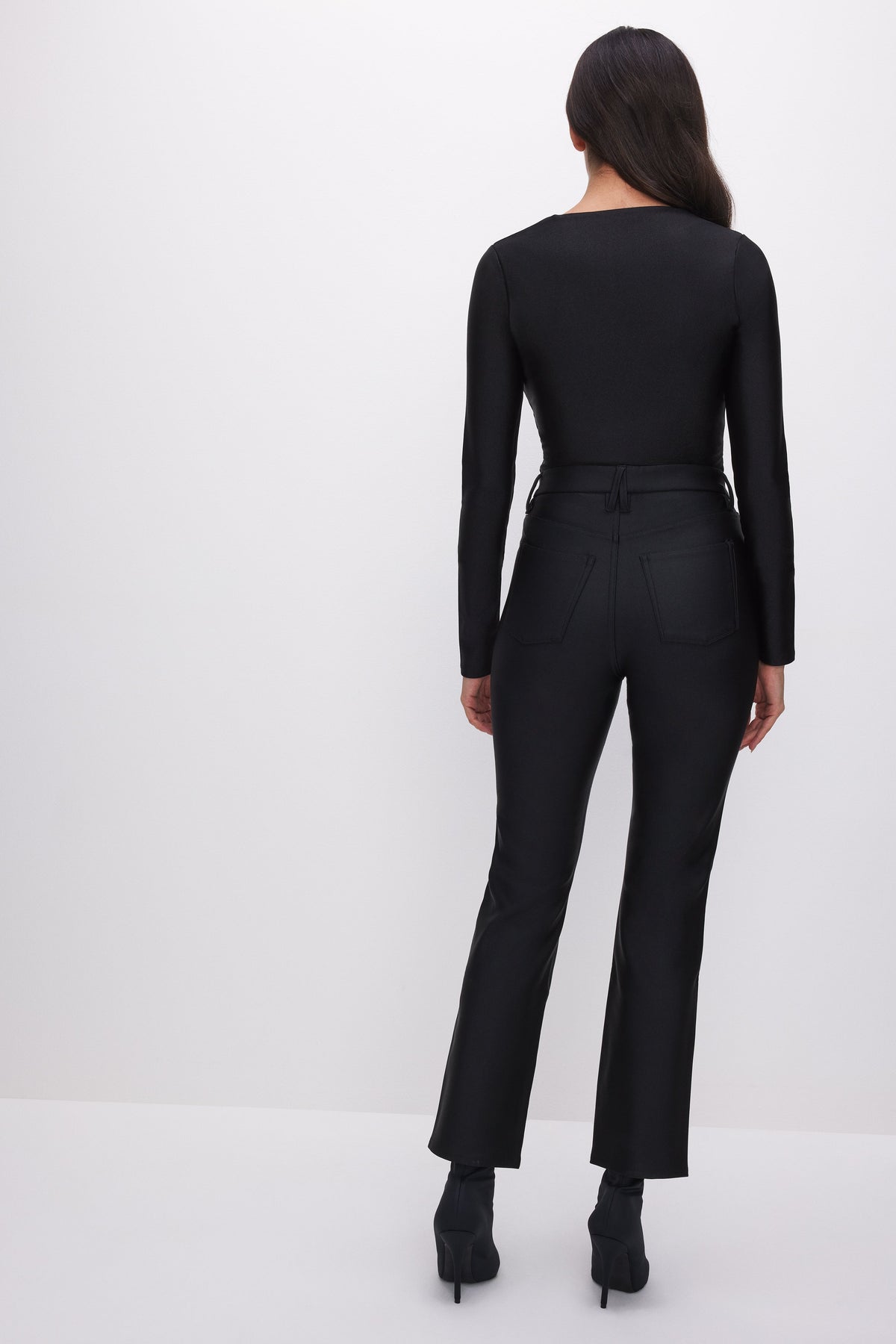 Compression Shine Straight Pants in Black001