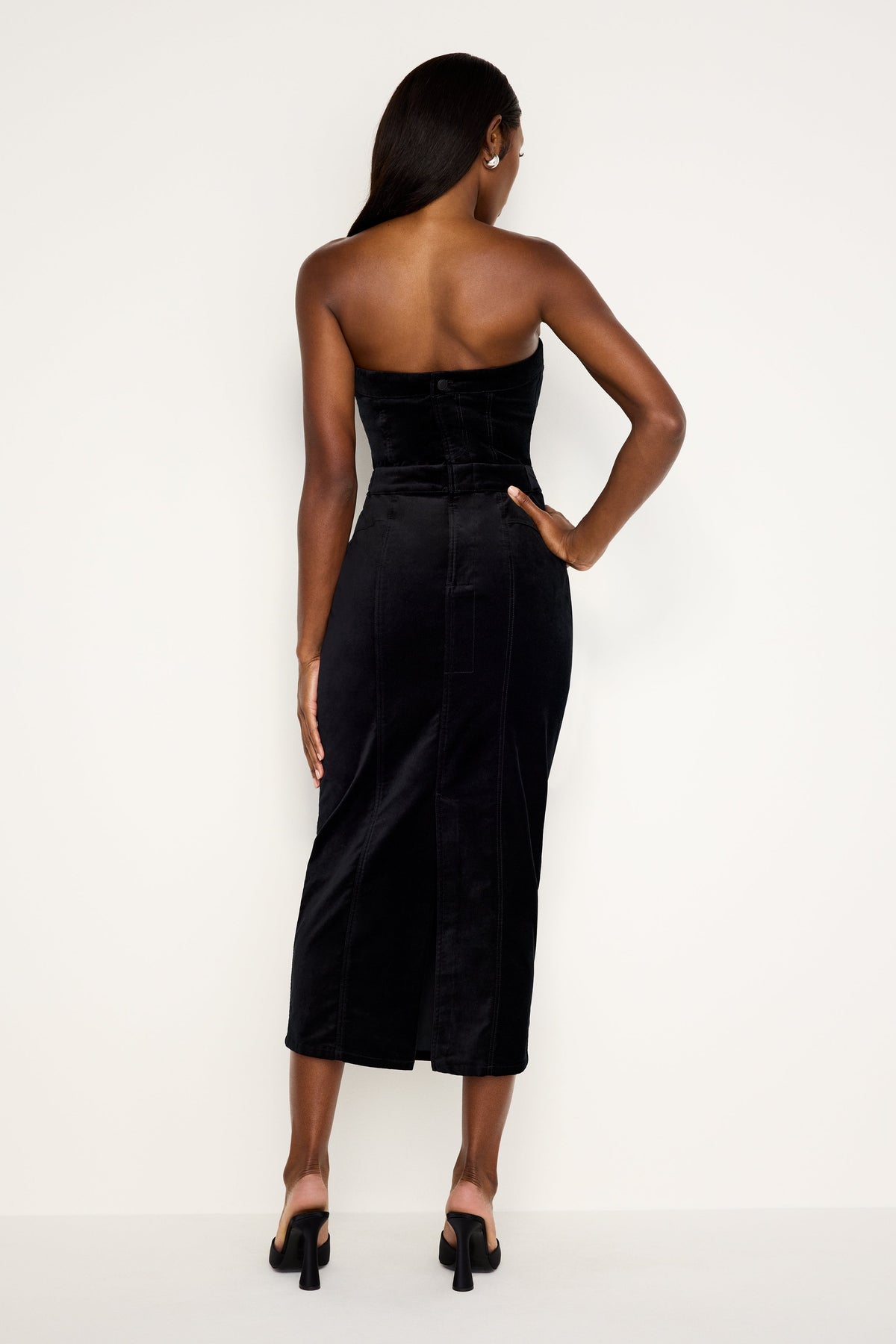Fit for Success Strapless Velvet Midi Dress in Black001