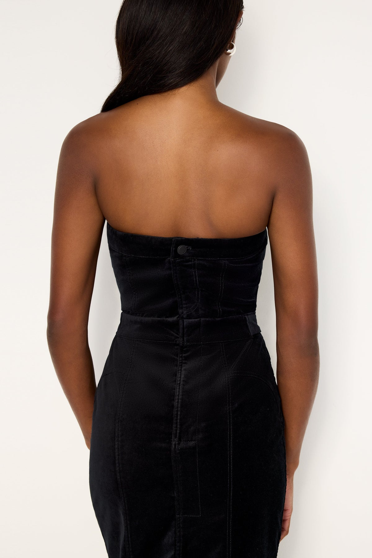 Fit for Success Strapless Velvet Midi Dress in Black001