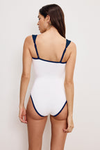 Compression Sweetheart One-Piece in White001