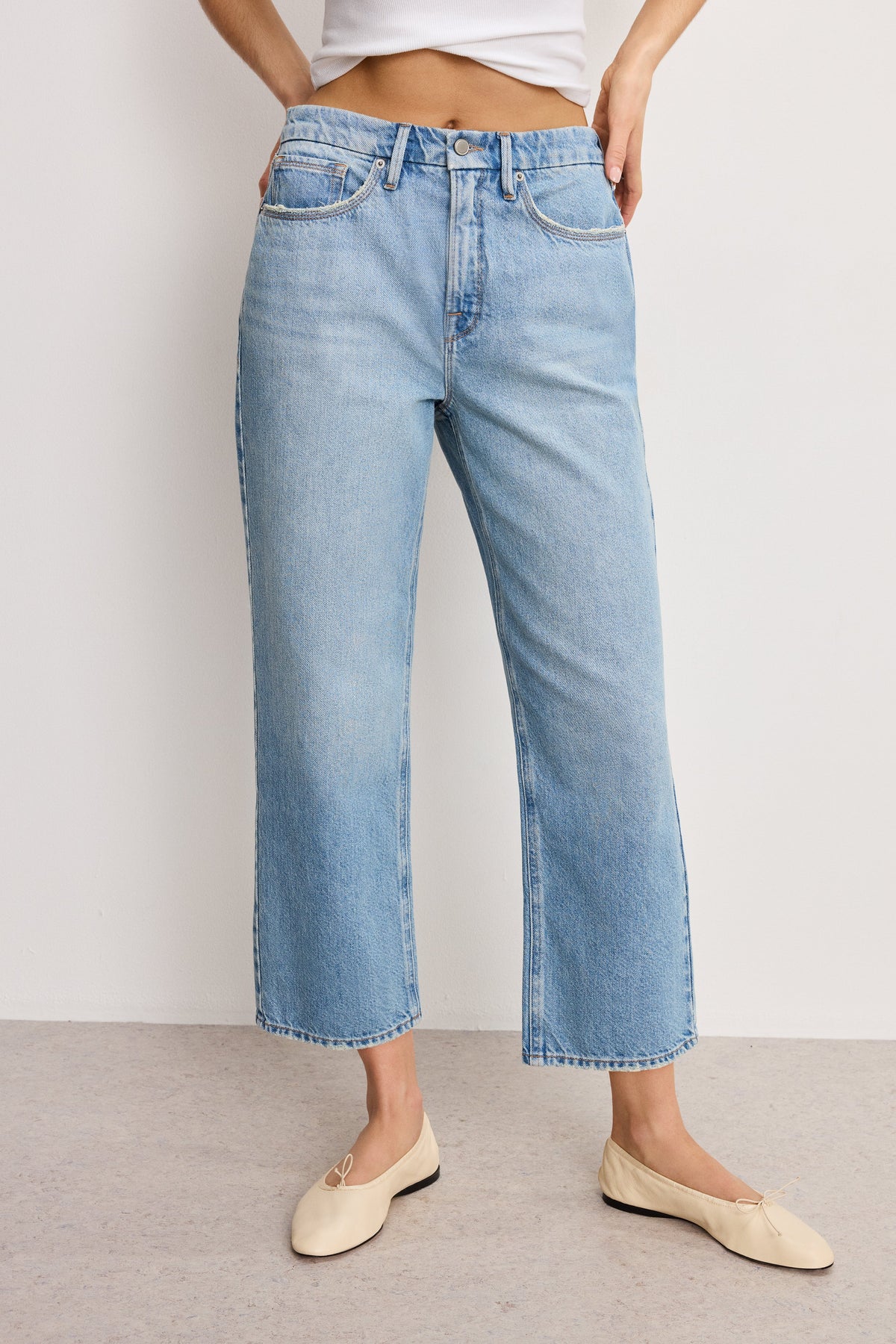 The Good 90s Cropped Relaxed Jeans in Indigo964