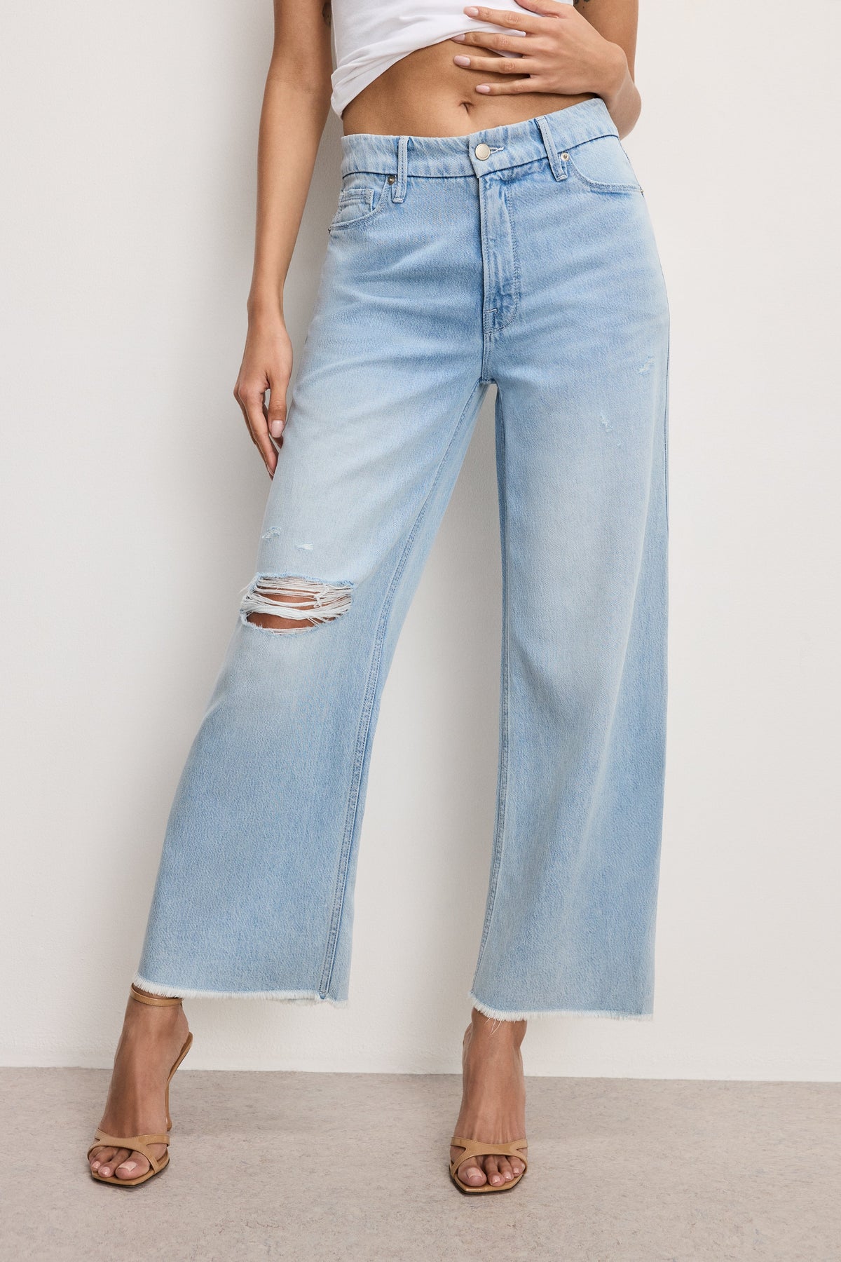 The Weightless Good Skate Wide Cropped Jeans in Indigo959