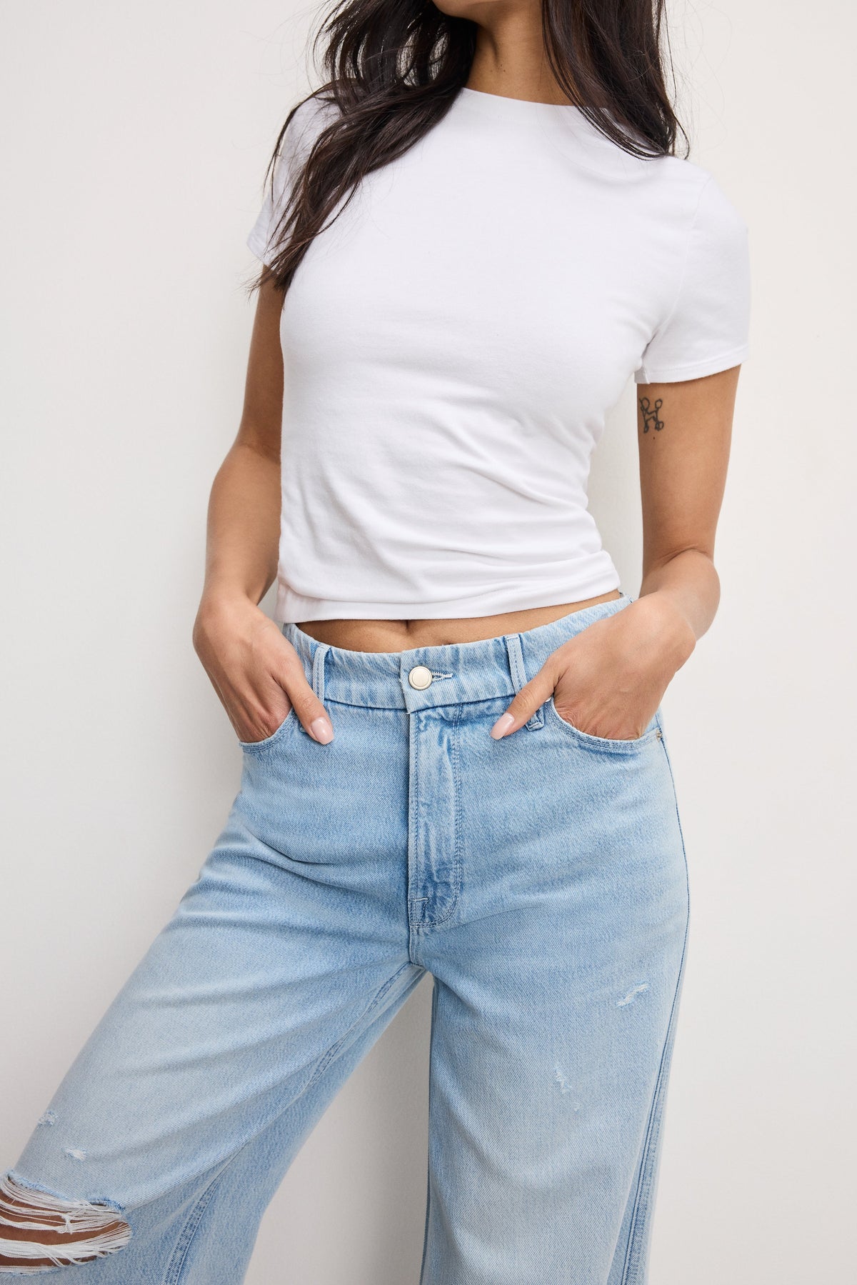 The Weightless Good Skate Wide Cropped Jeans in Indigo959