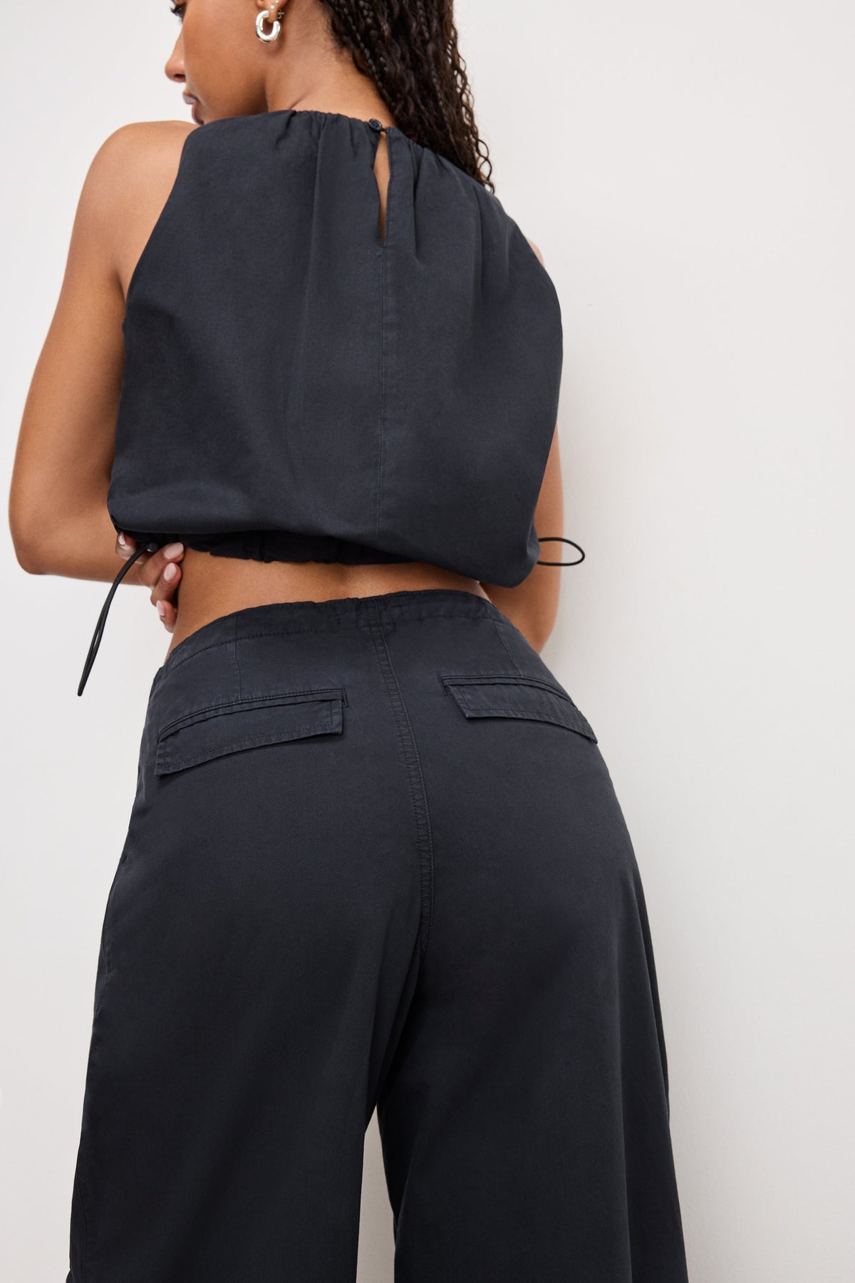 The Twill Parachute Pants in Black001