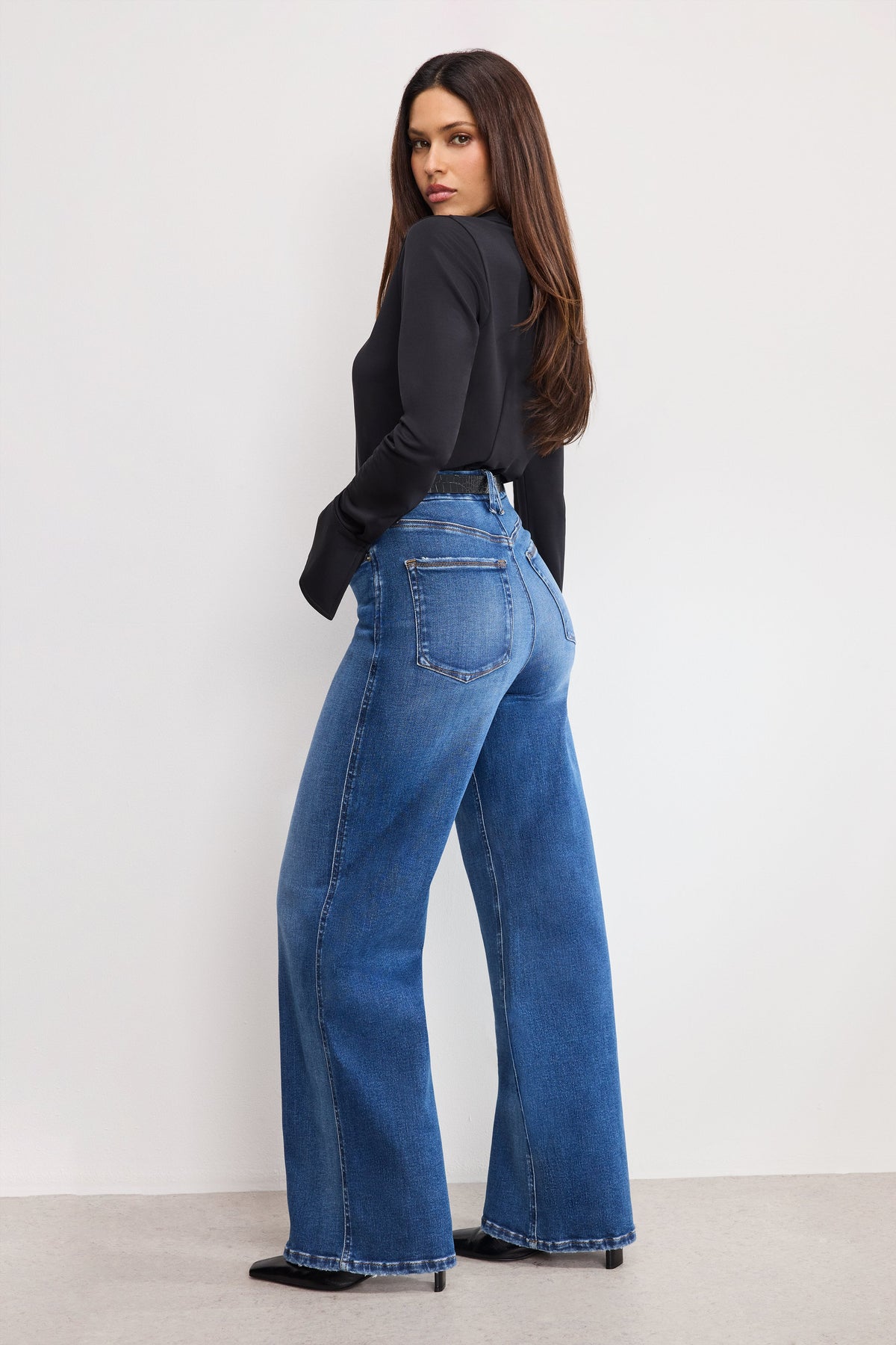 Soft Tech Good Skate Wide Leg Jeans in Indigo891