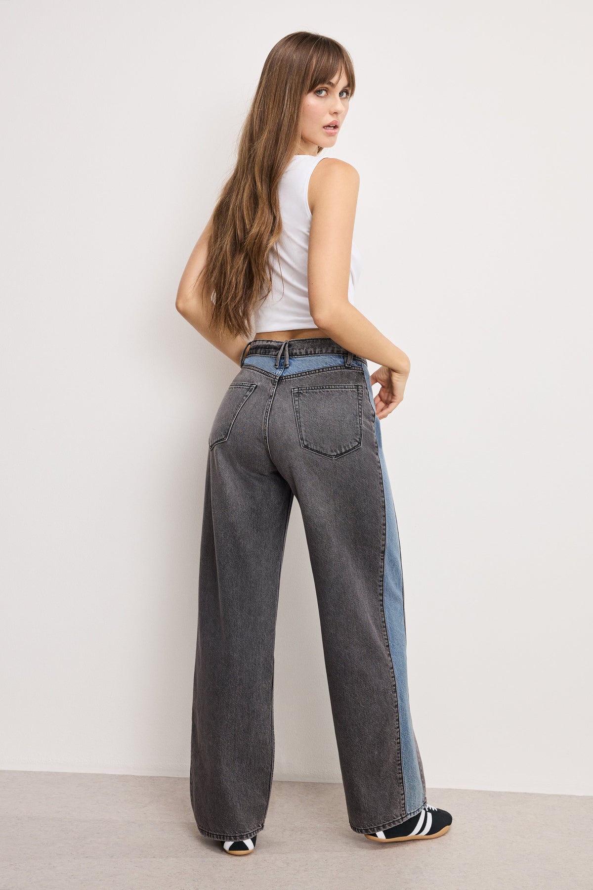 Good Low Rise Baggy Jeans in Indigo1000
