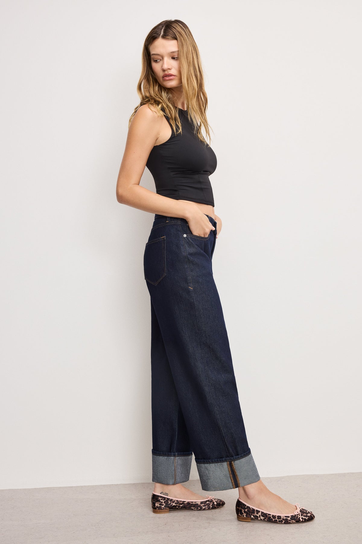 Good Low Rise Baggy Cuffed Jeans in Indigo1006