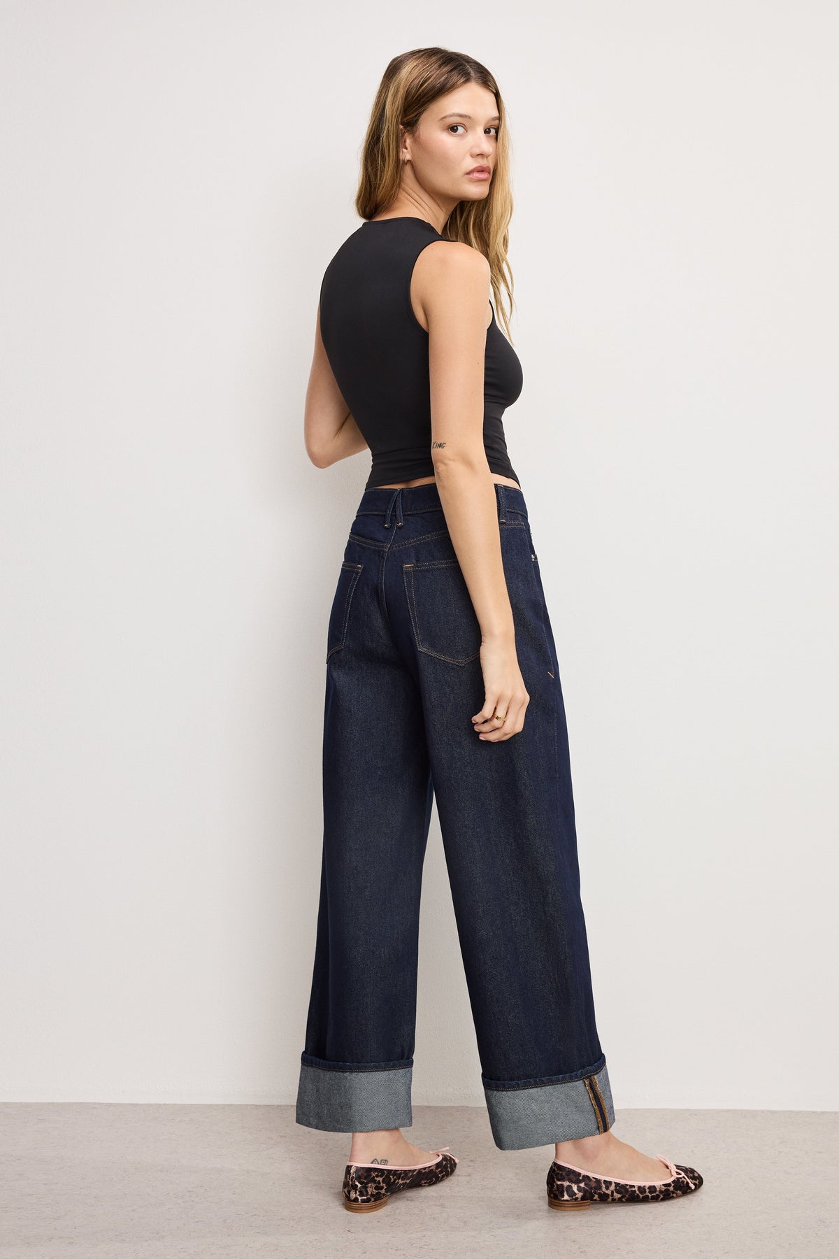 Good Low Rise Baggy Cuffed Jeans in Indigo1006