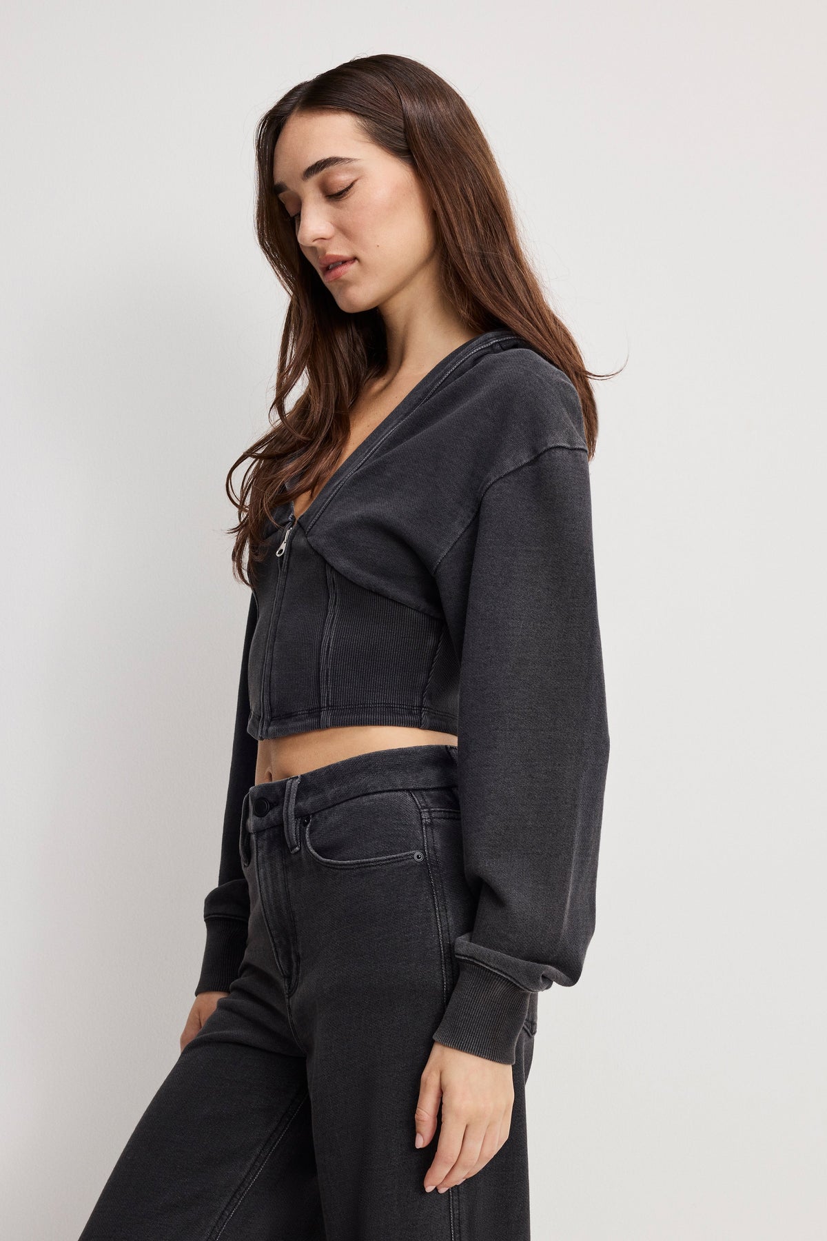 Jeanius Zip-Up Hoodie in Black430