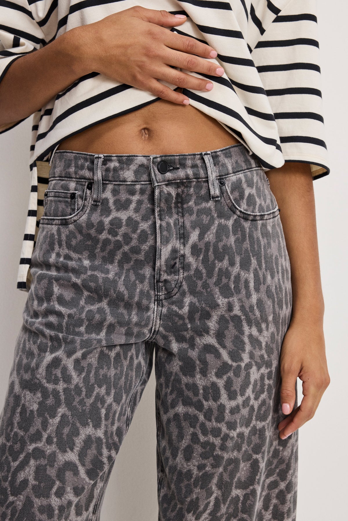 Good Barrel Jeans in Grey Lucky Leopard