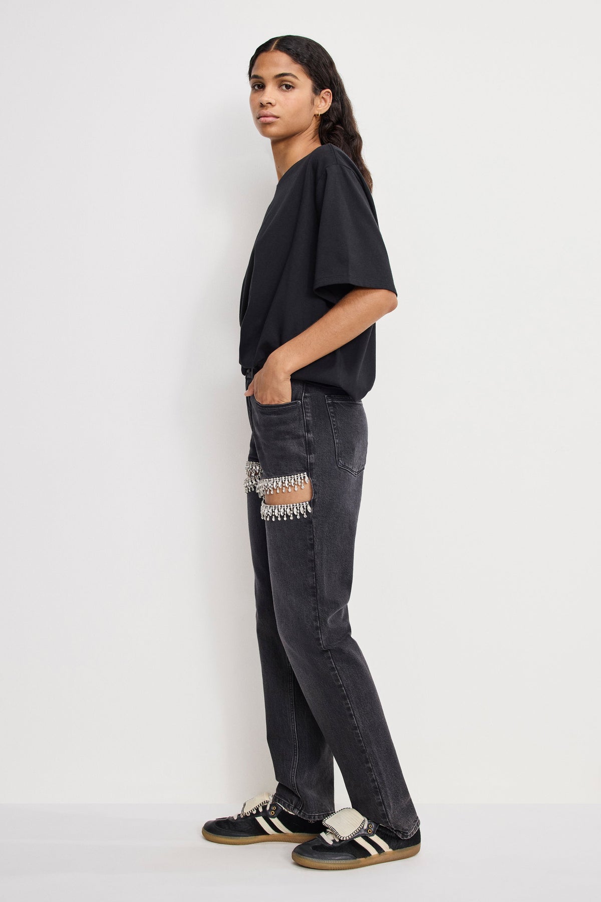 Good Icon Straight Diamond Jeans in Black376