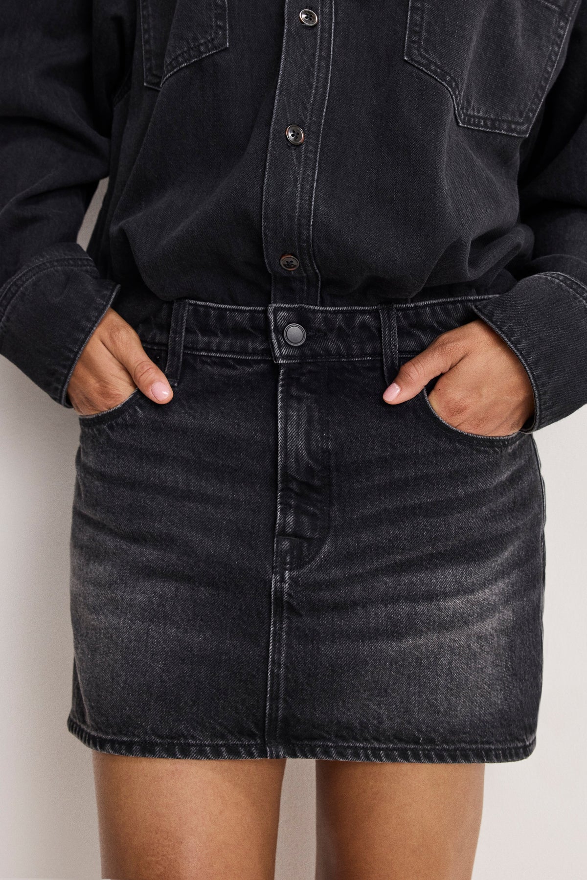 Denim Shirt Dress in Black389