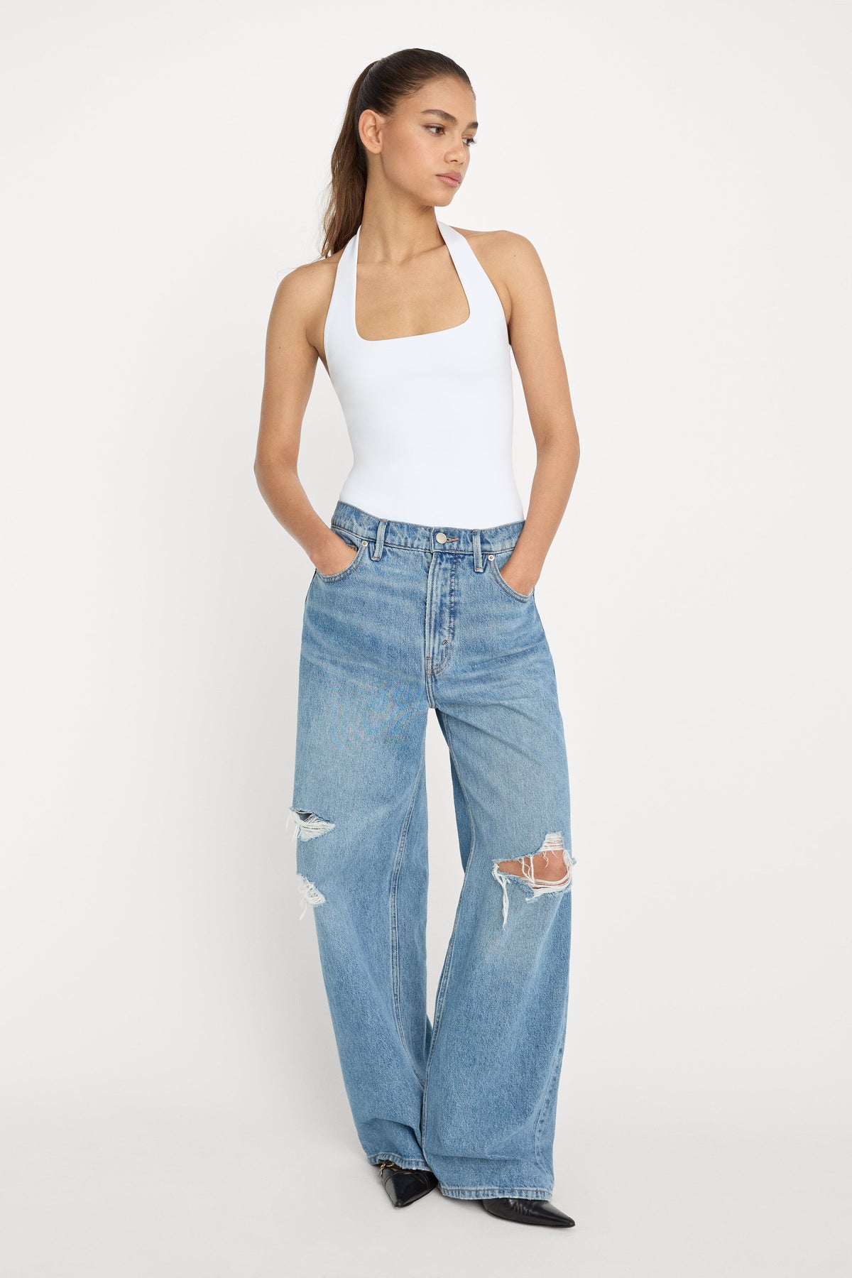 Sculpting Halter Square-Neck Bodysuit in White001