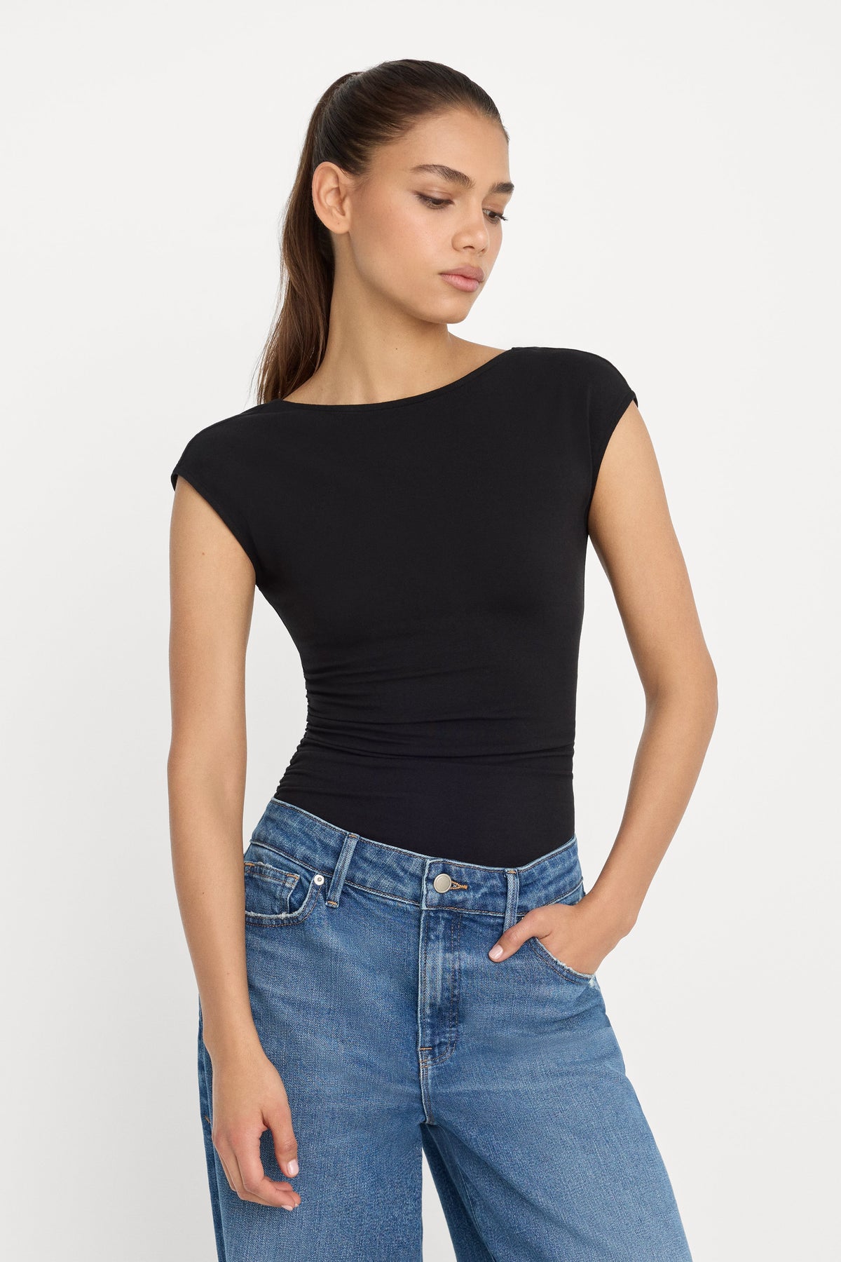 Super Stretch Open Back Bodysuit in Black001