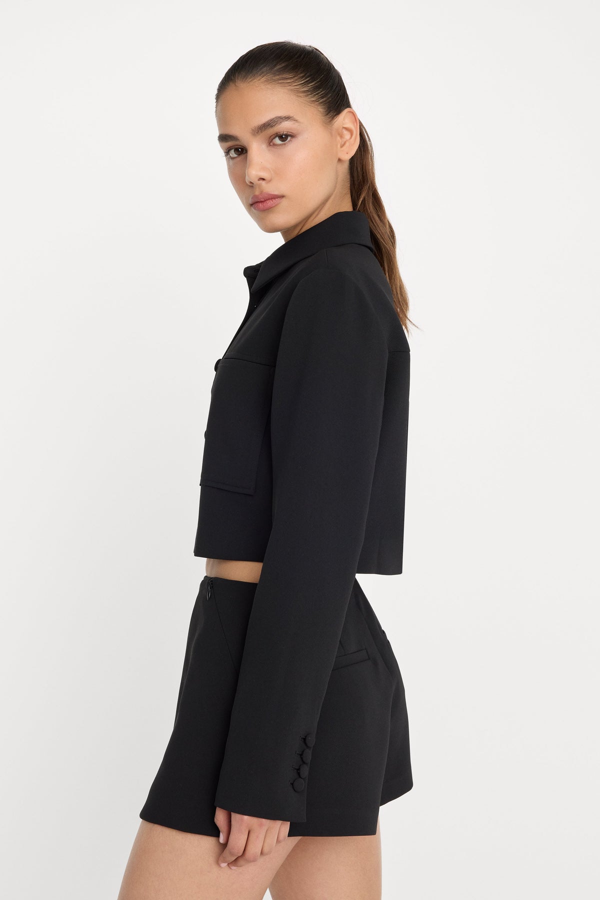 Luxe Suiting Cropped Jacket in Black001