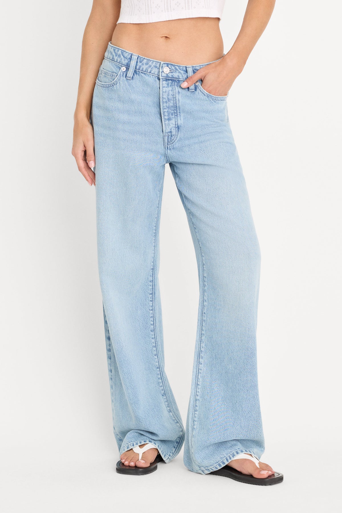 Weightless Wide Leg Jeans in Indigo1250