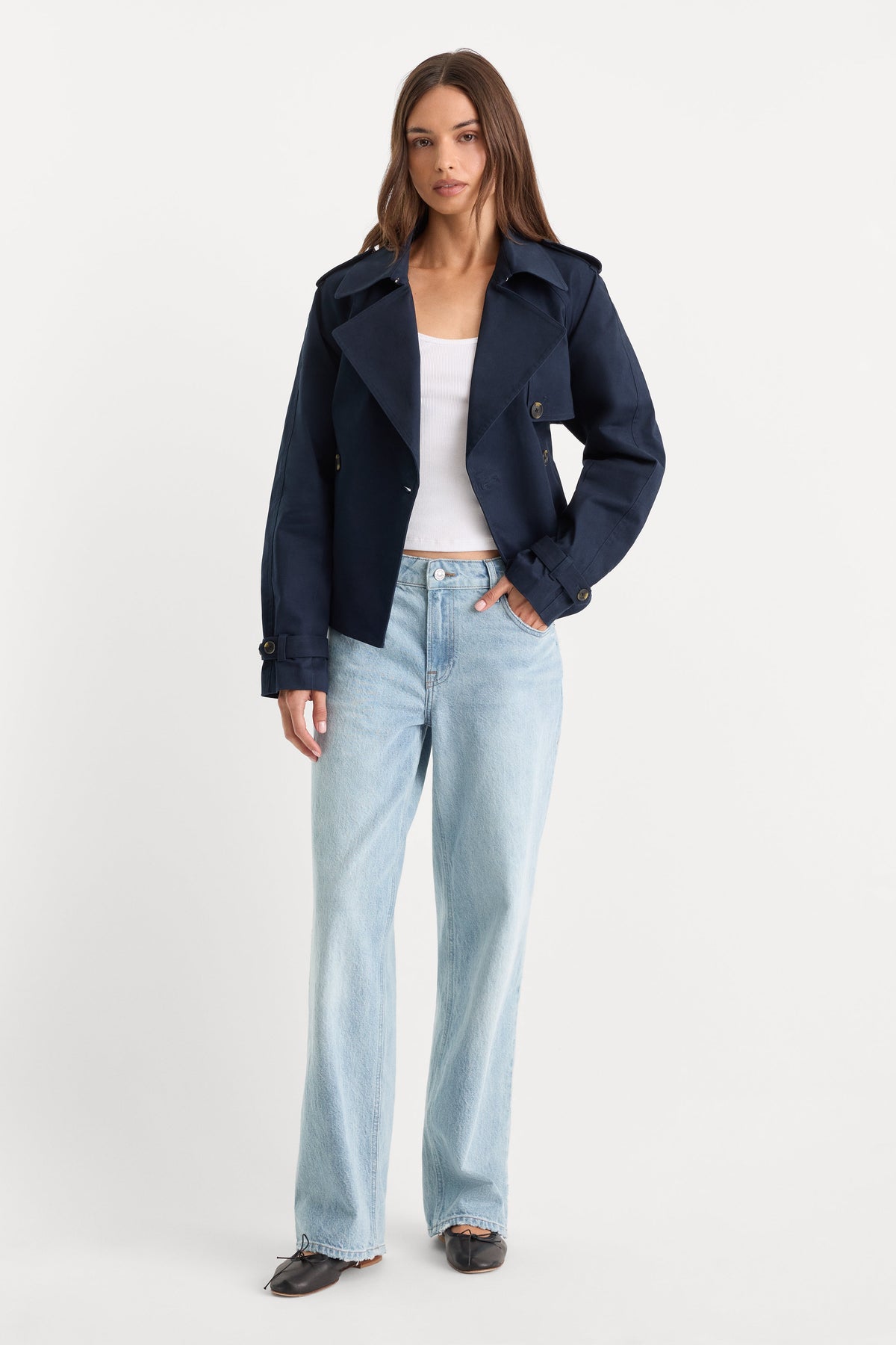 The Cropped Trench Jacket in New Navy002