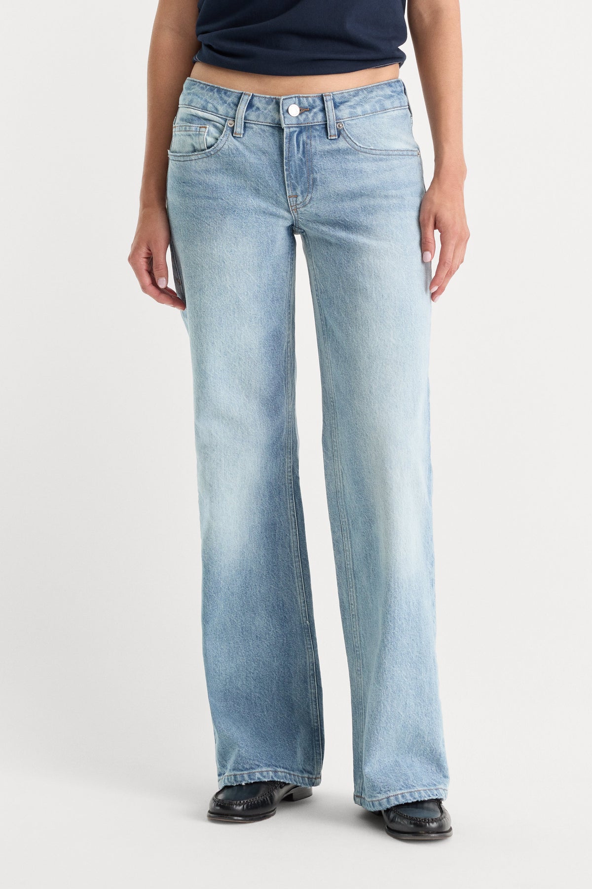 Vintage Low Rise Loose Jeans in Vale