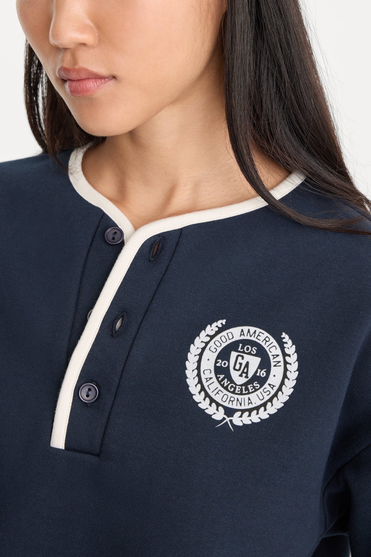 The Brushed Fleece Henley in New Navy