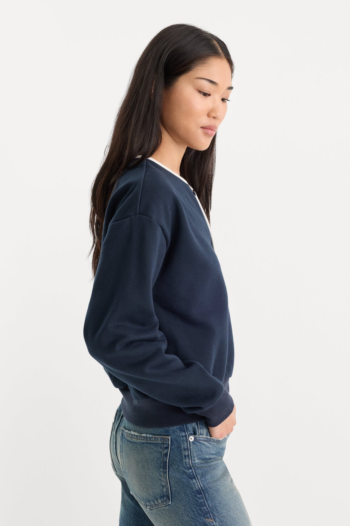 The Brushed Fleece Henley in New Navy