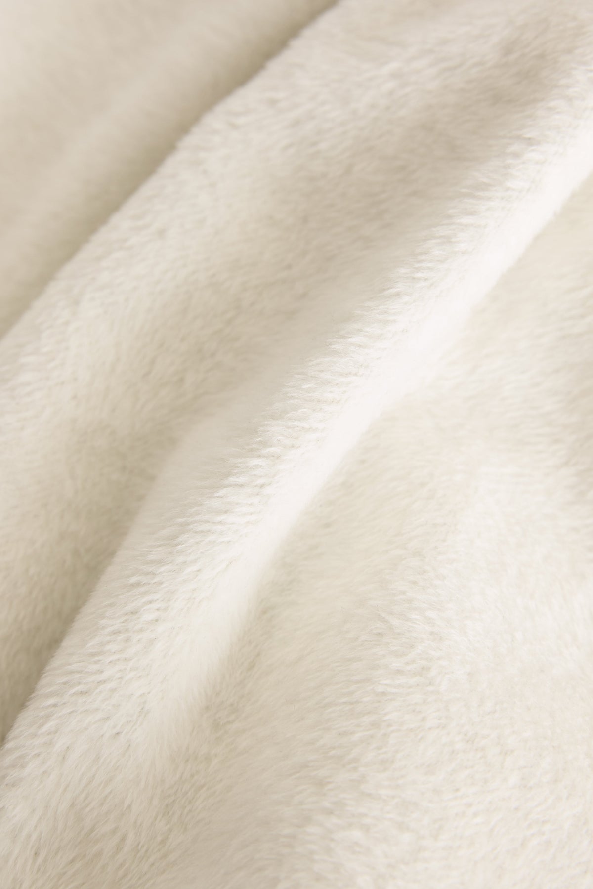 The Brushed Fleece Henley in Oatmeal