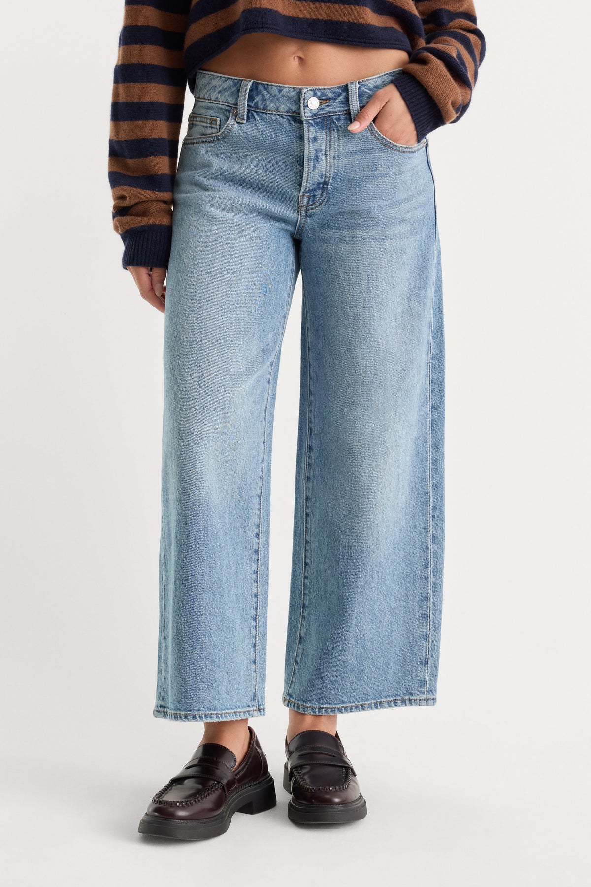 Vintage Wide Crop Jeans in Zaney