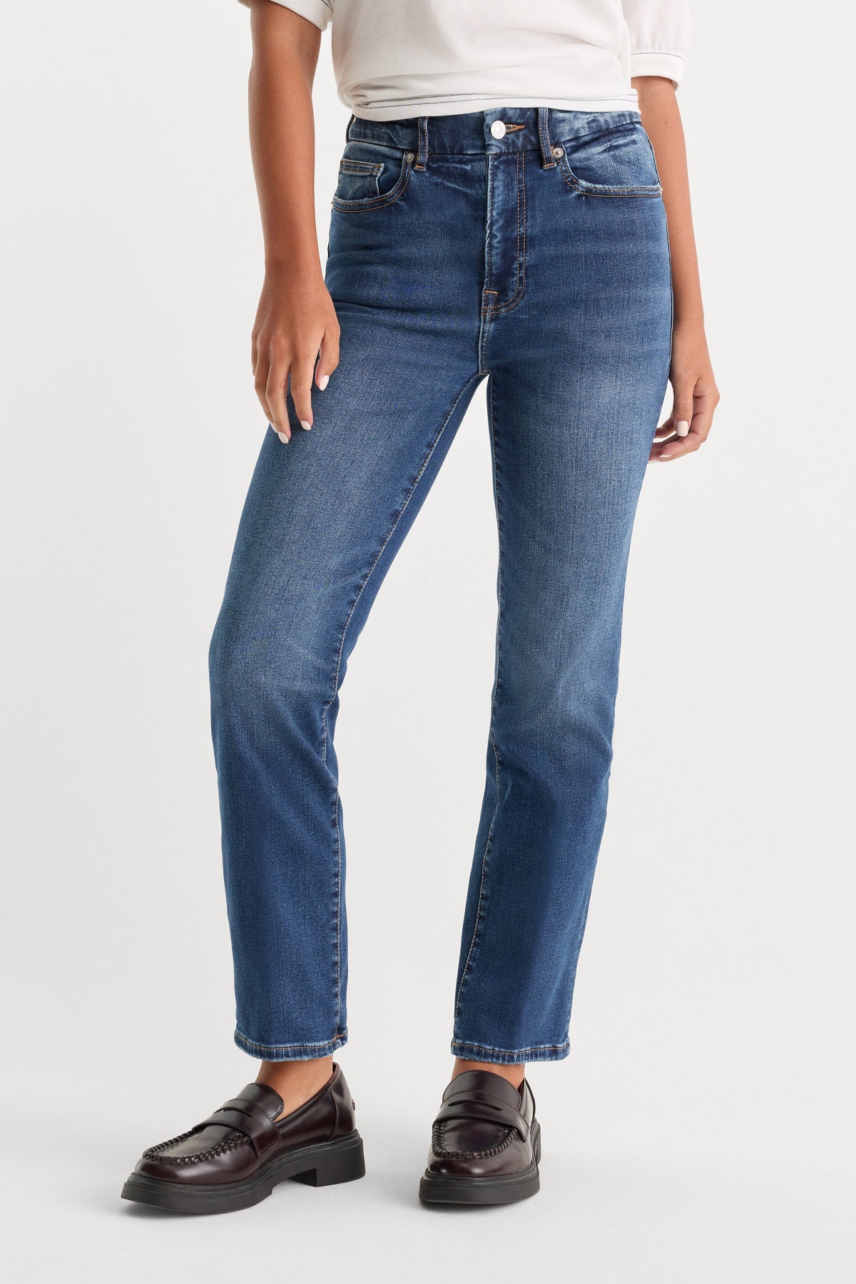Always Fits Good Legs Long Straight Jeans in Indigo571