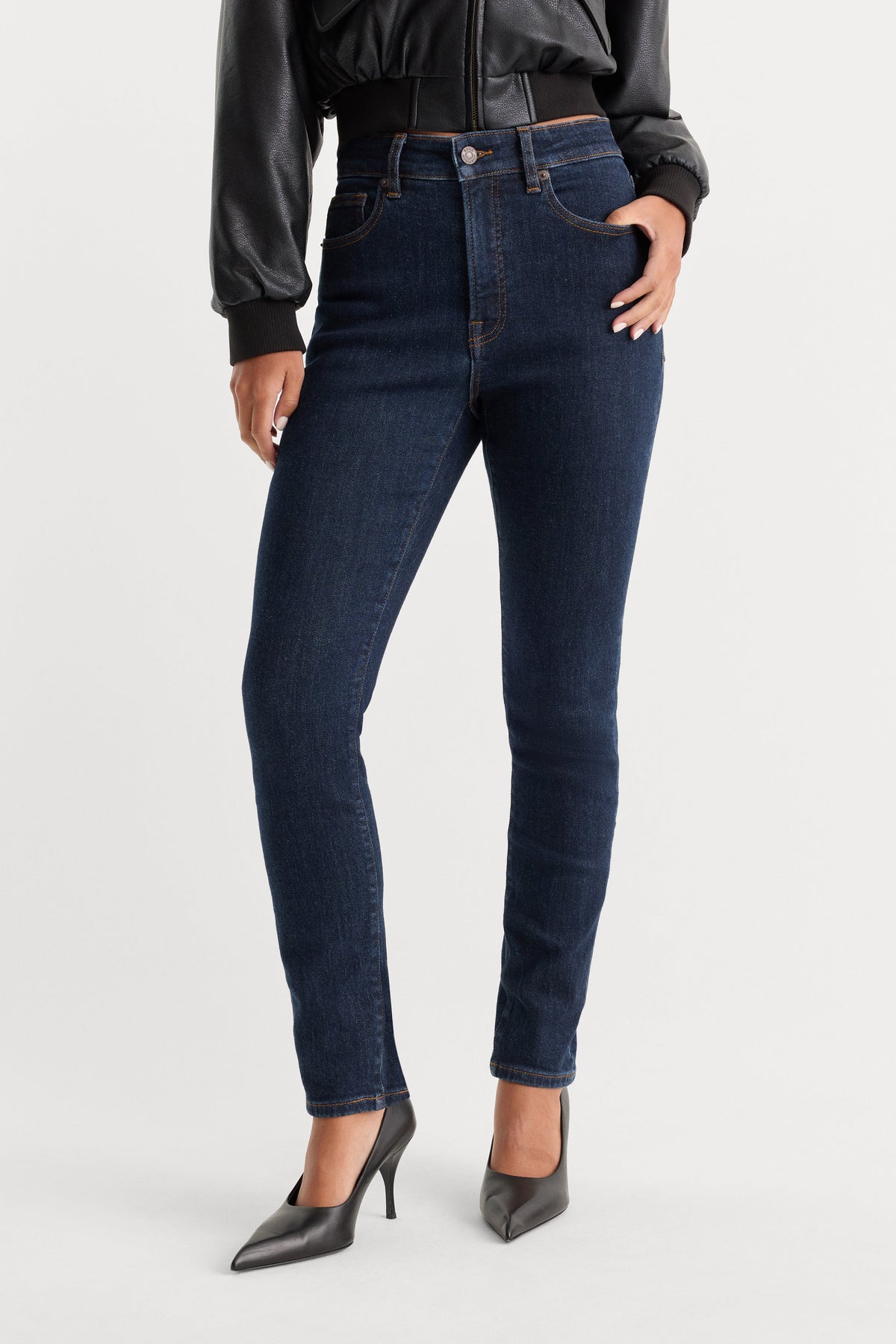 Good Legs Skinny Jeans in Indigo1153