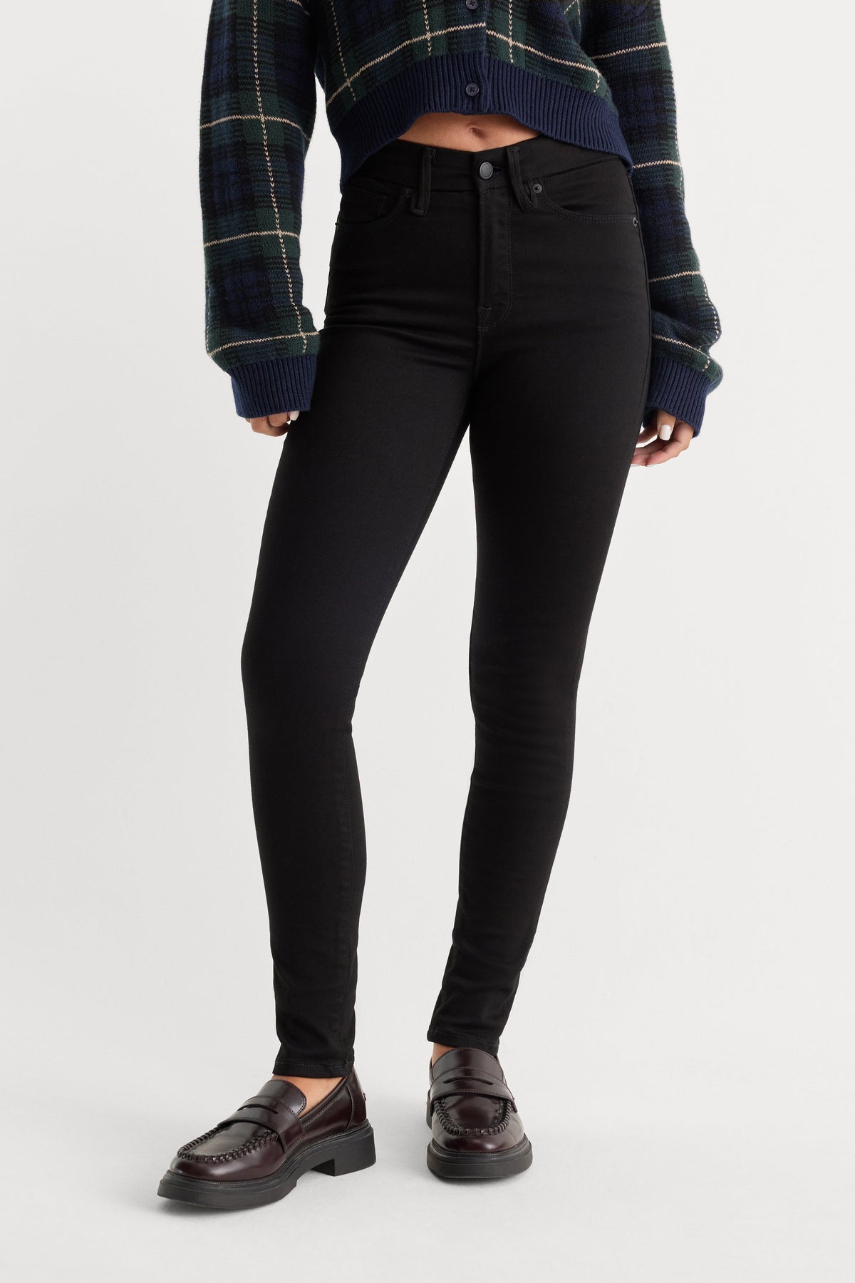 Never Fade Good Legs Skinny Jeans in Black