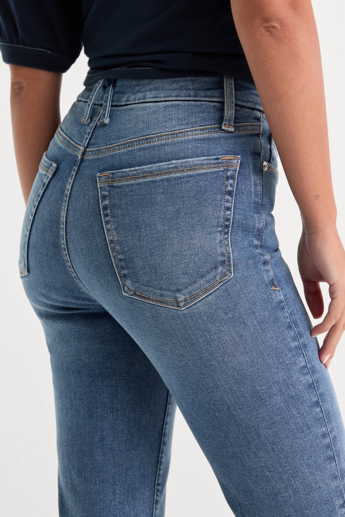 Always Fits Good Legs Straight Jeans in Indigo316