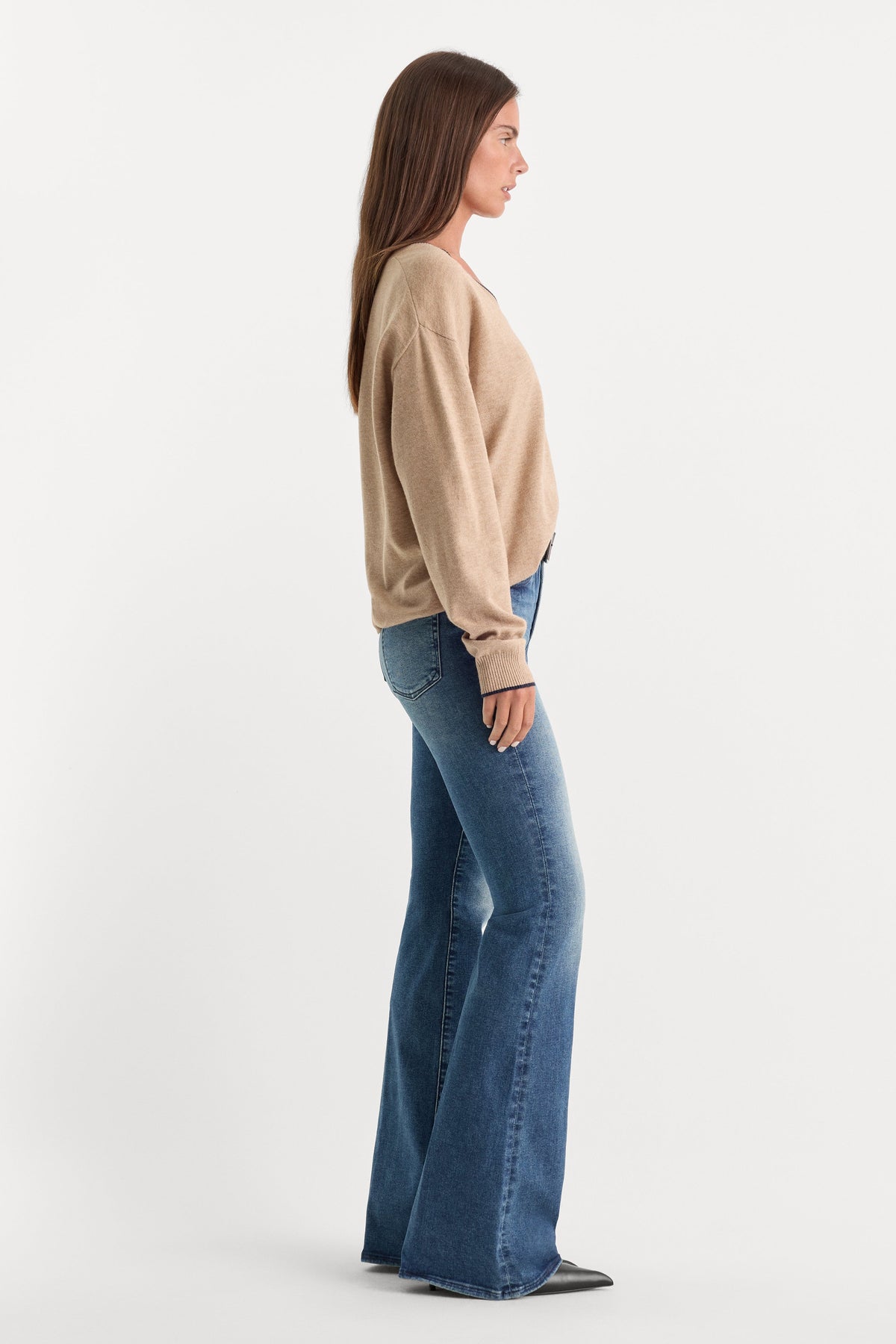 Always Fits Good Legs Flare Jeans in Indigo1071