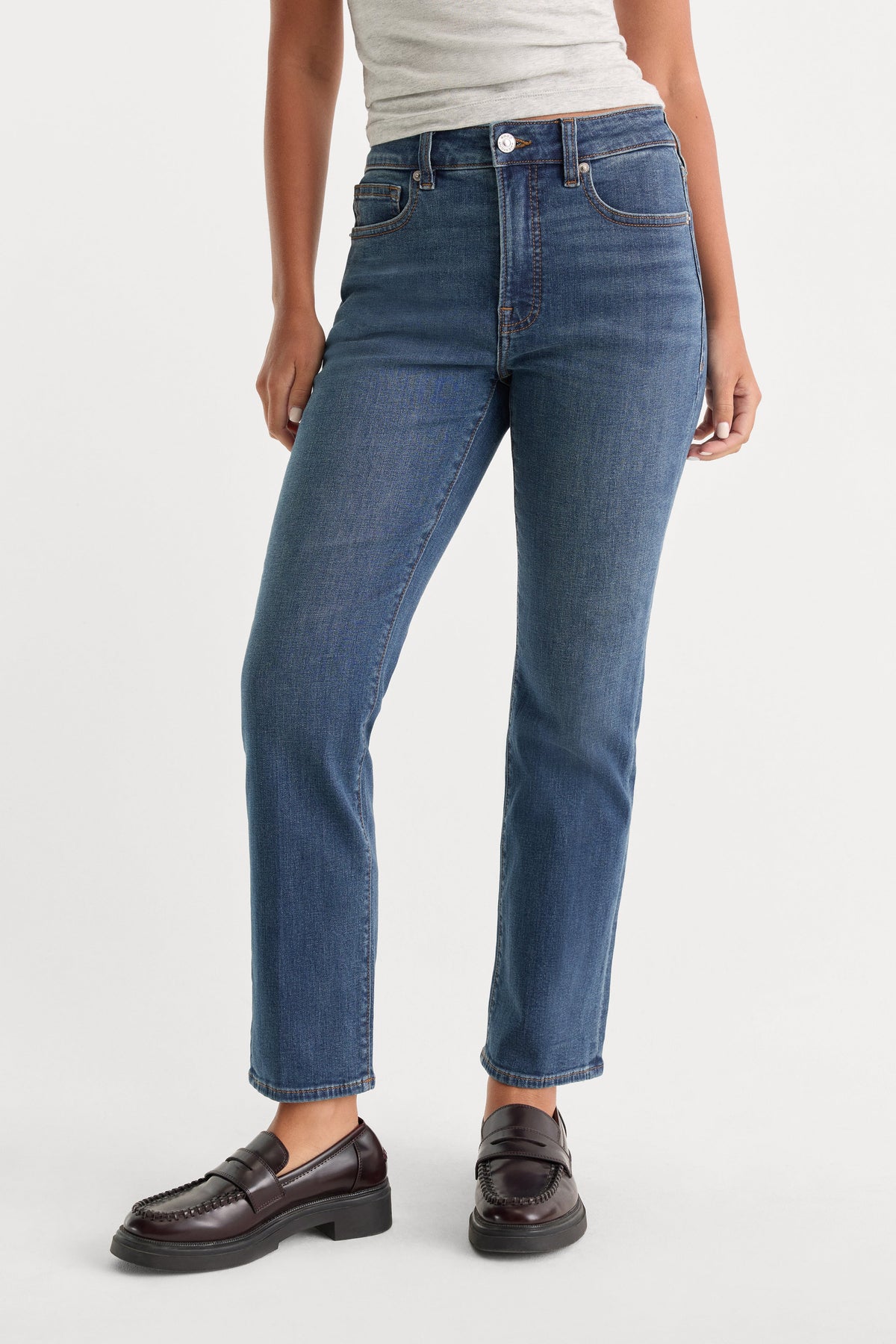 Good Legs Straight Jeans in Blue004