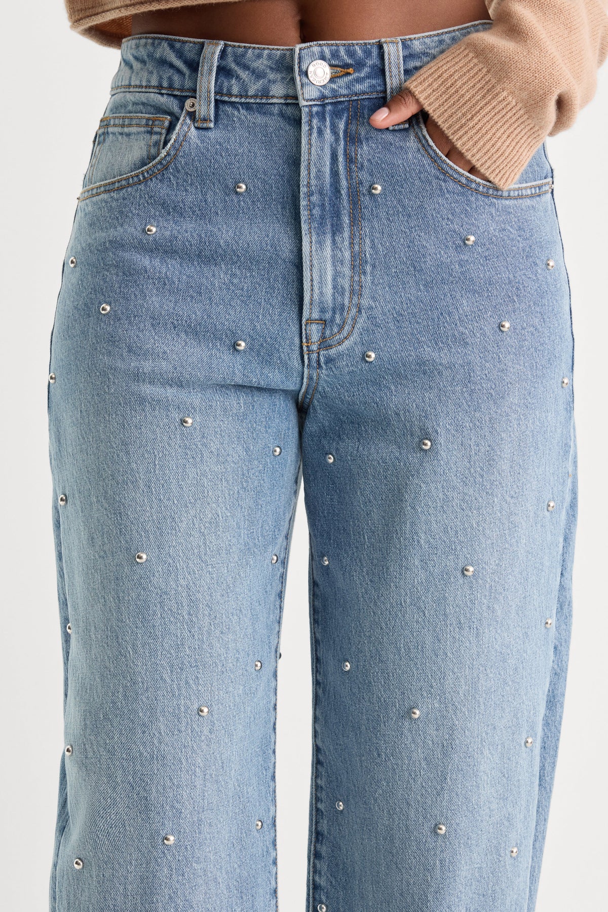 Studded Vintage Barrel Ankle Jeans in Zaner
