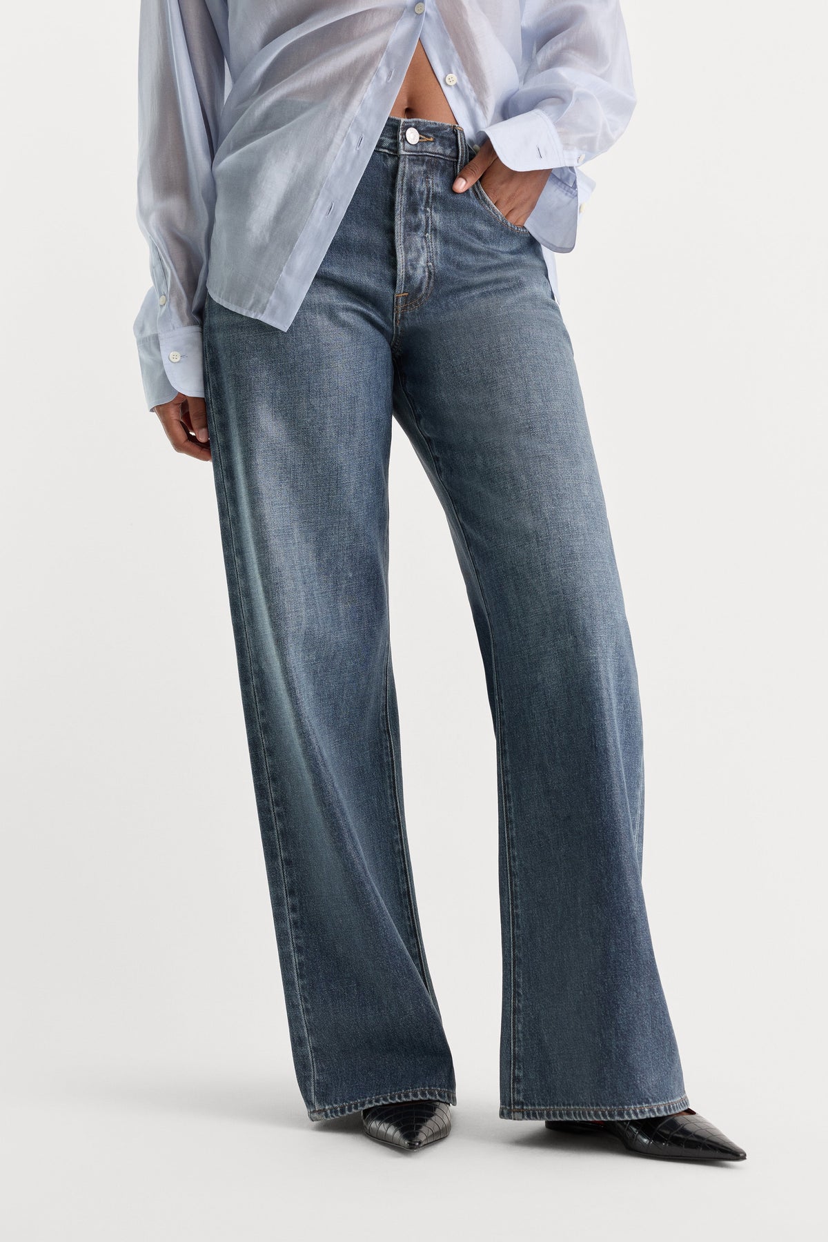Coated Vintage Low-Slung Baggy Jeans in Laine