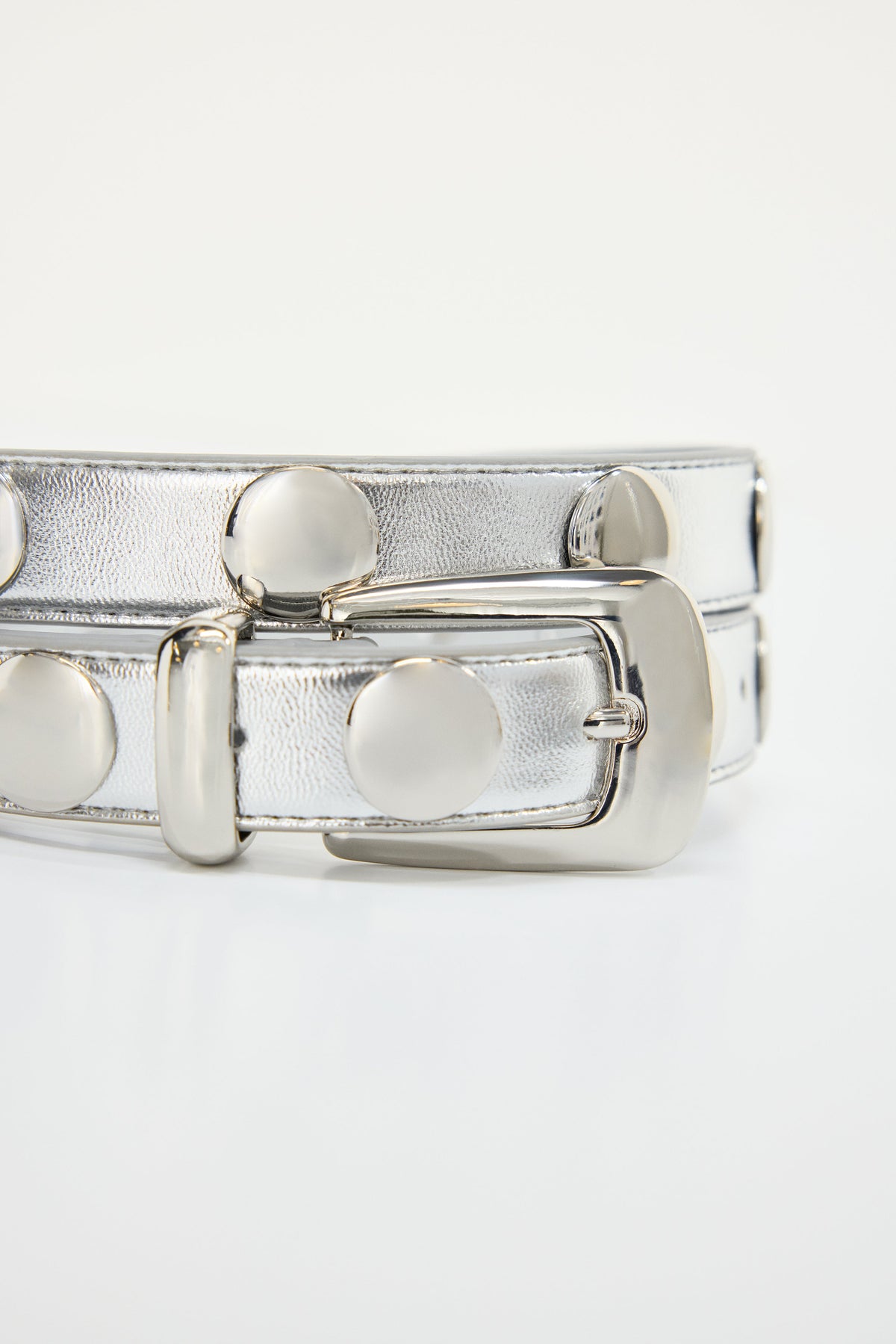 Classic Studded Silver Belt in Chrome004