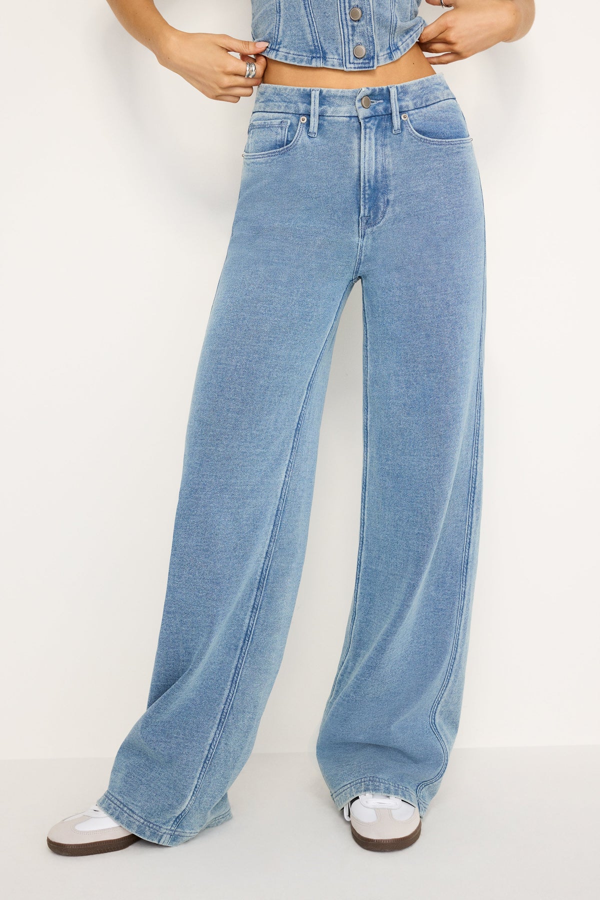 The Jeanius Good Skate Sweatpants in Indigo586