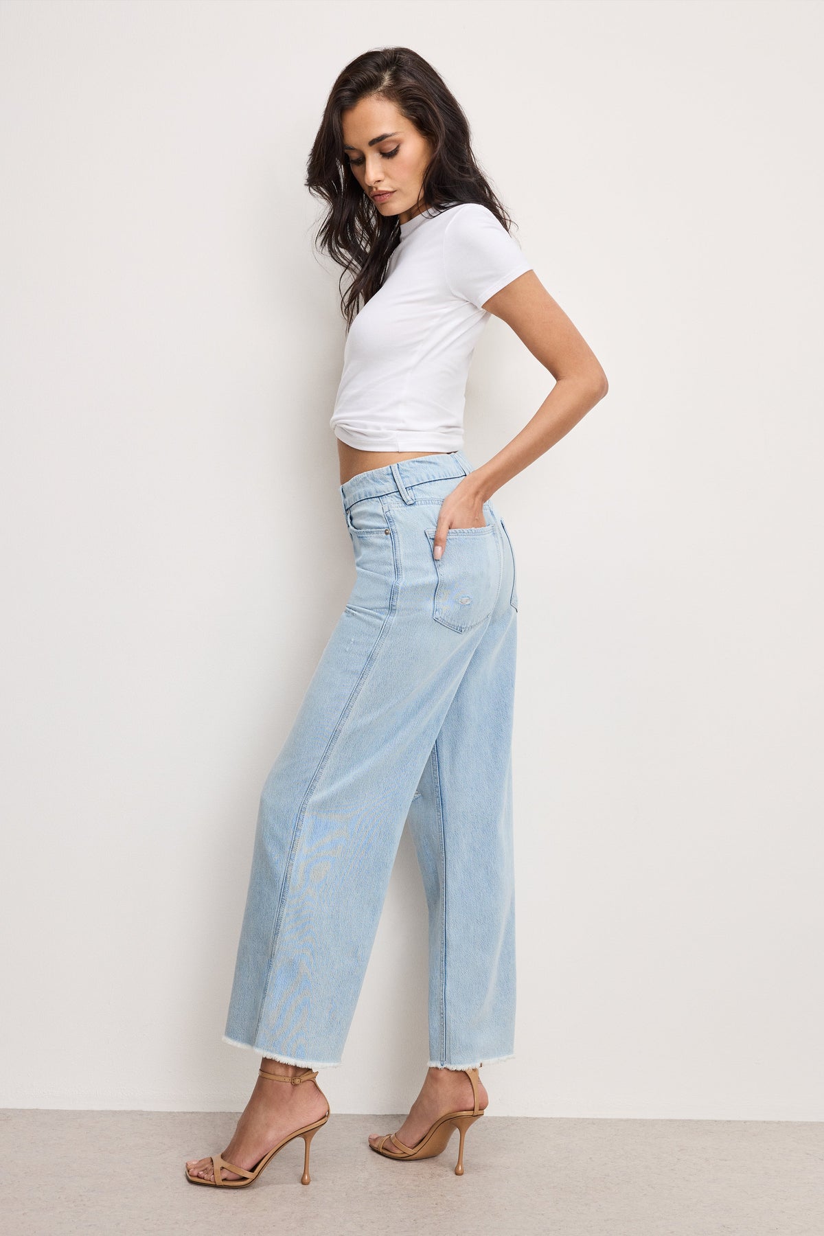 The Weightless Good Skate Wide Cropped Jeans in Indigo959