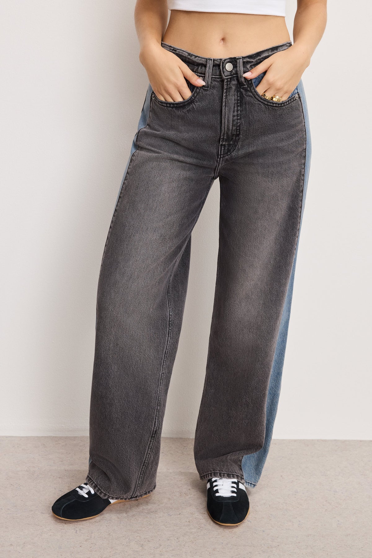 Good Low Rise Baggy Jeans in Indigo1000
